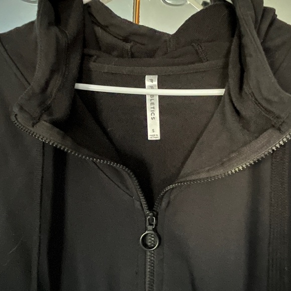 Fabletics Tunic-Length Black Sweatshirt - Picture 2 of 3